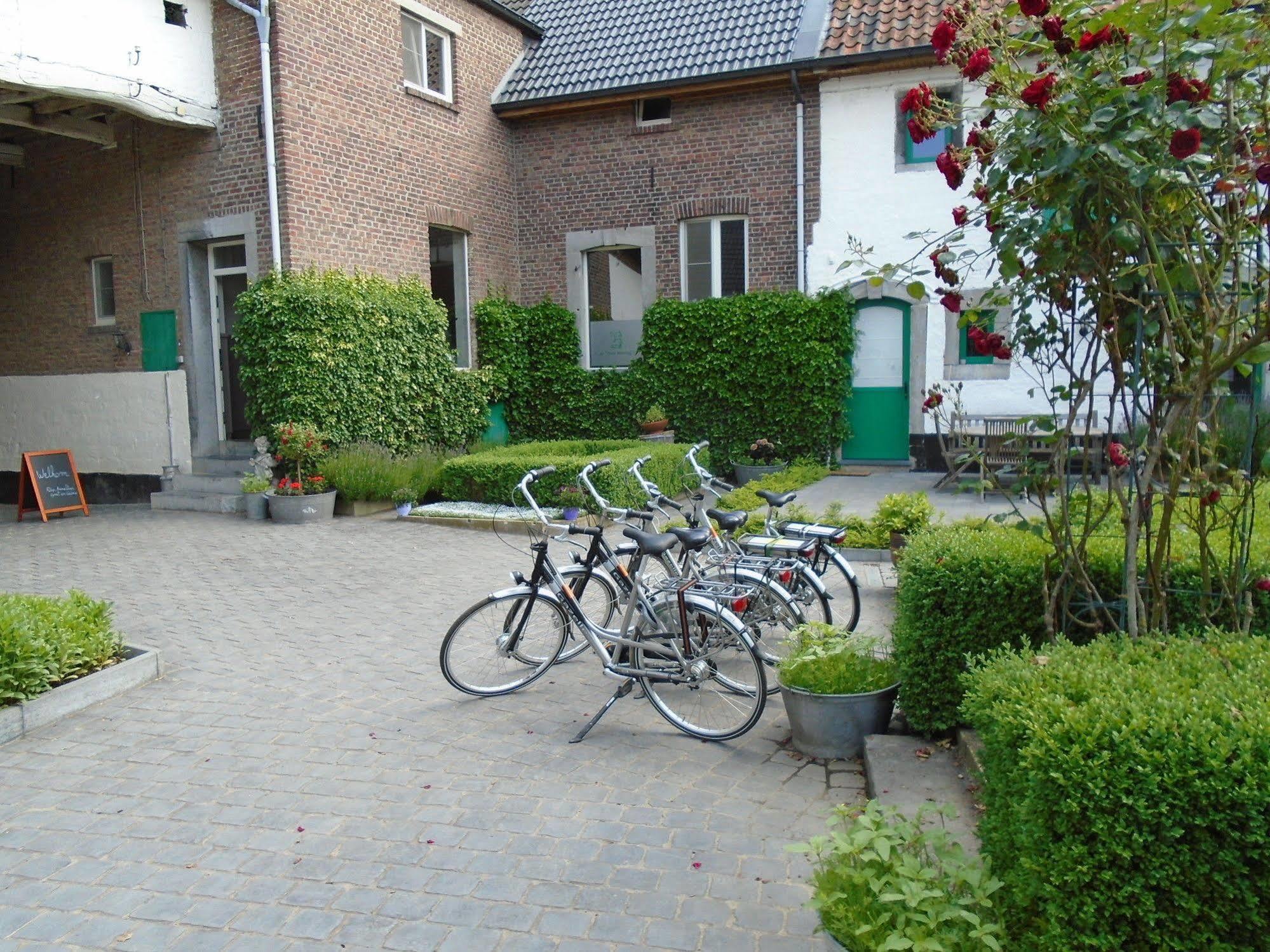 B&B De Oude Winning Riemst Exteriér fotografie